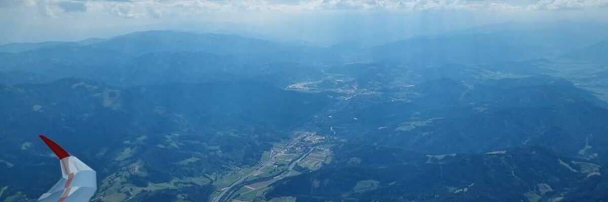 Flugwegposition um 13:31:33: Aufgenommen in der Nähe von Kapfenberg, Österreich in 2733 Meter